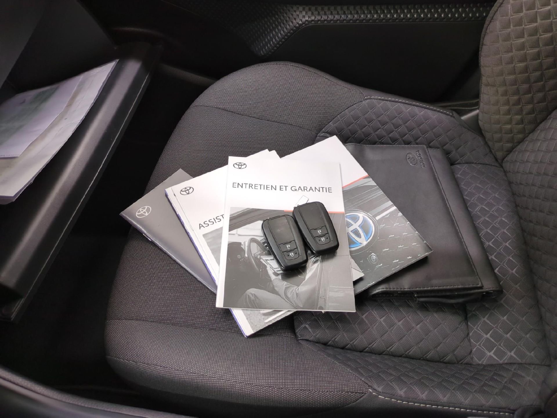 Toyota C-HR 2.0 Dynamic Business - Híbrido - Automático -184 hp - 126.161 km, 23/03/2021 - Imagen 7