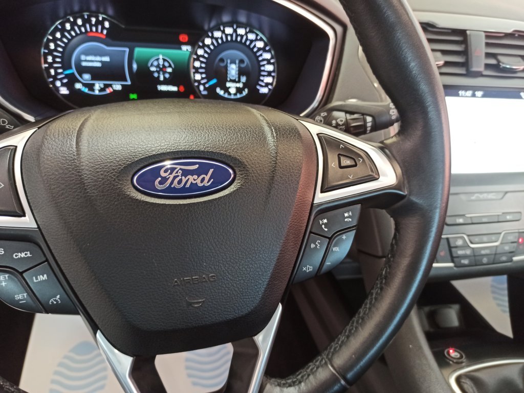 FORD Mondeo 2019 ETIQUETA ECO 167CV Titanium SportBreak - Imagen 28