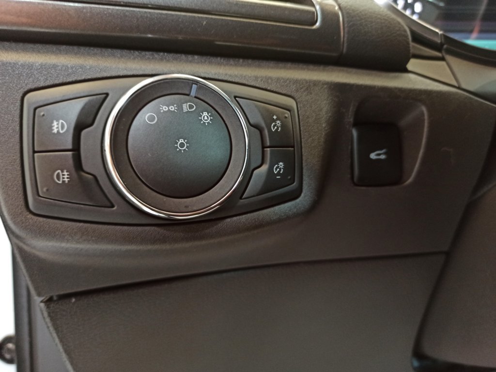 FORD Mondeo 2019 ETIQUETA ECO 167CV Titanium SportBreak - Imagen 30