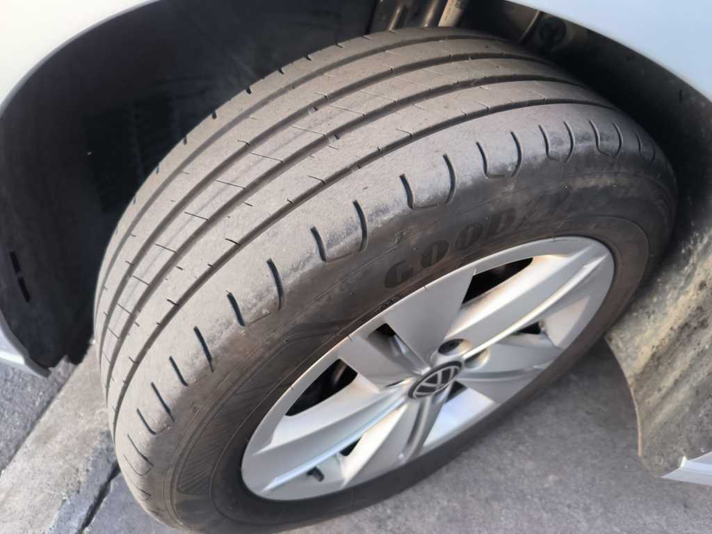 VOLKSWAGEN Golf Life 2.0 TDI 85kW 115CV Variant - Imagen 13