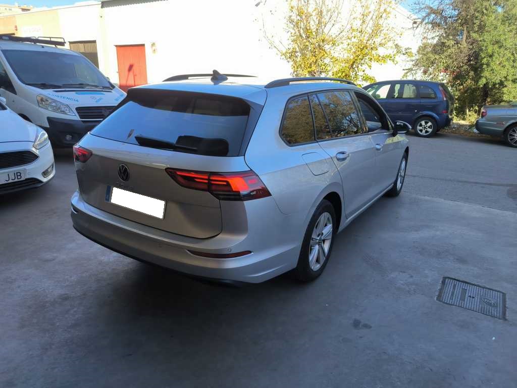 VOLKSWAGEN Golf Life 2.0 TDI 85kW 115CV Variant - Imagen 4